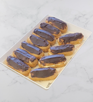 Eclair (12 Pieces)